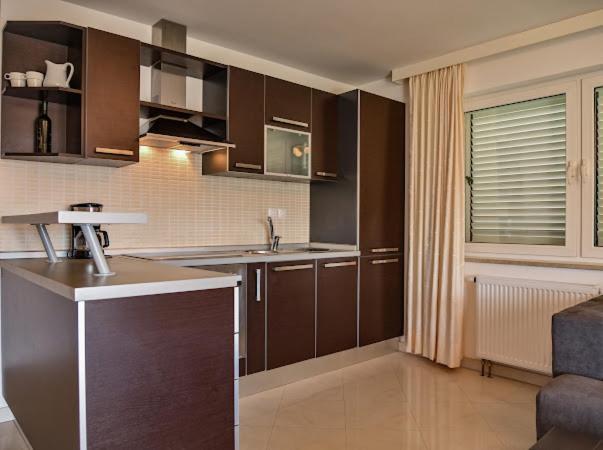 Apartments Villa Slavica Ičići Екстериор снимка
